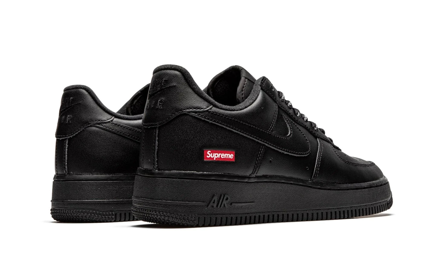 Air Force Low x Supreme "Black"